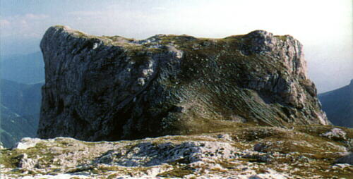 Kemetstein, view from the north, Dajek